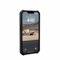 UAG Monarch Case For Apple iPhone 14 - Carbon Fiber